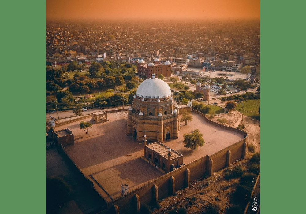 Shah rukn-e-alam multan darbar